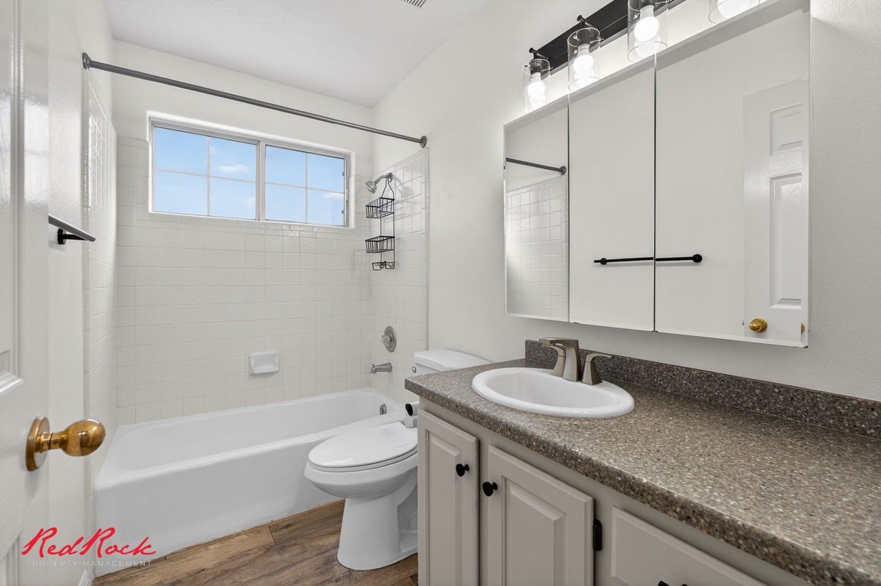 1015 S River Rd #29 - Photo 5 of 28