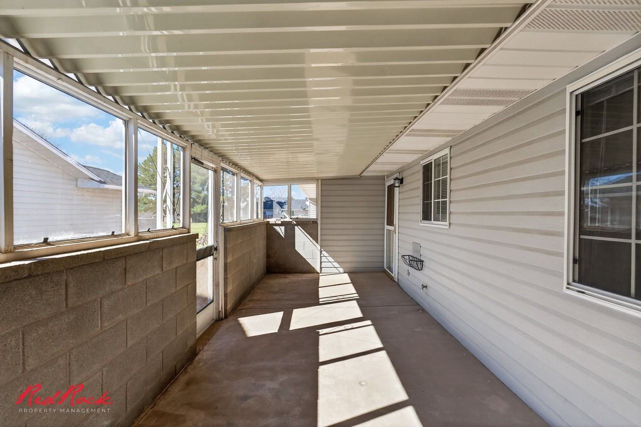 1015 S River Rd #29 - Photo 5 of 28
