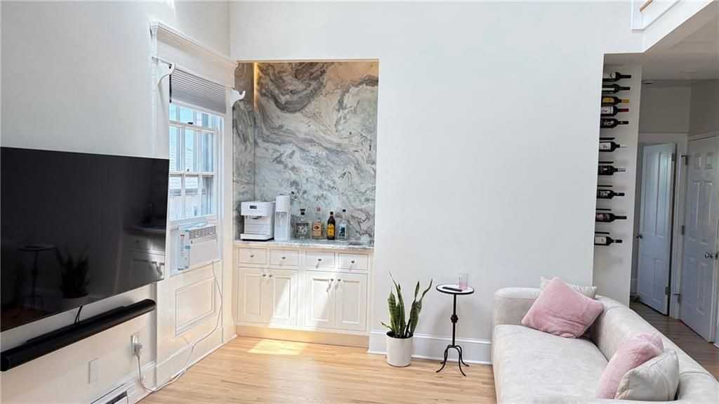 75 Pelham St ##D - Photo 2 of 18