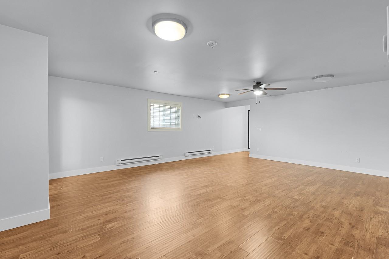 18781 74 Avenue - Photo 4 of 23