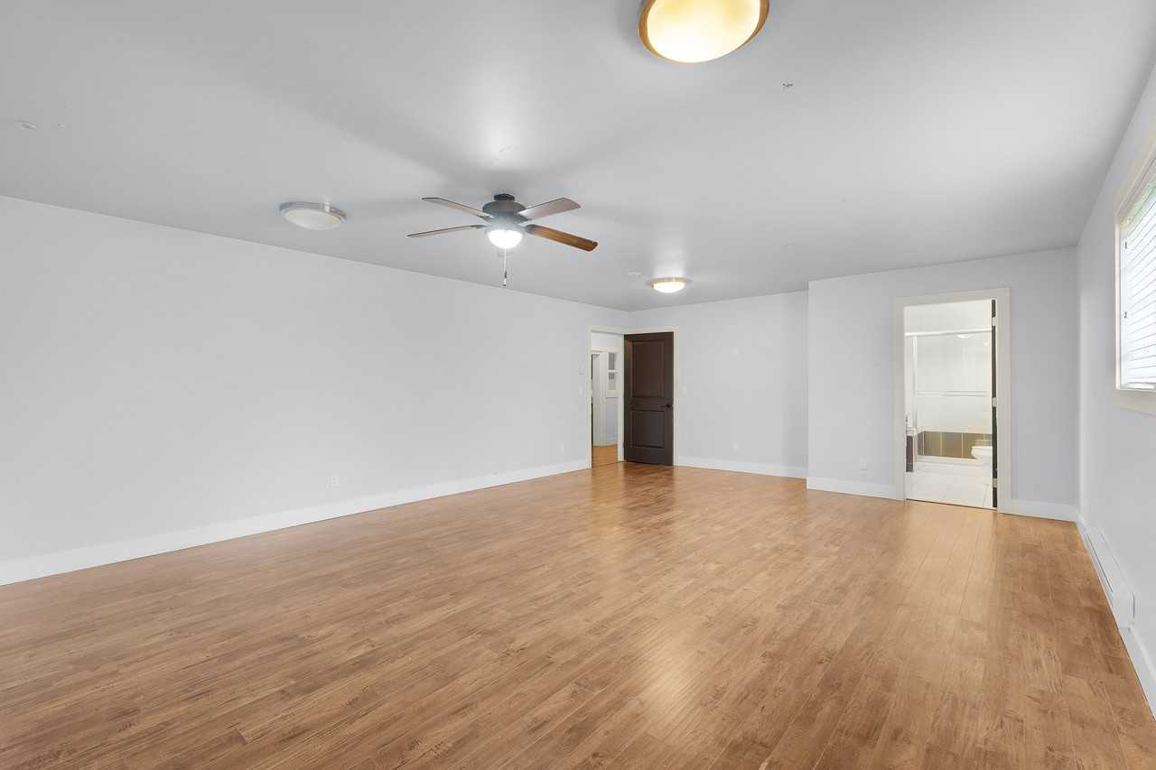 18781 74 Avenue - Photo 6 of 23