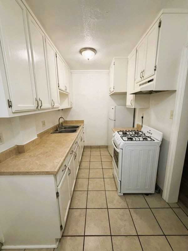 5007 E Ocean Blvd ##B - Photo 7 of 17