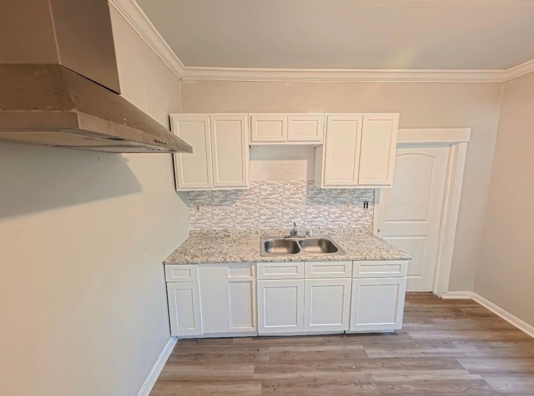 4366 Jefferson Ave - Photo 4 of 15