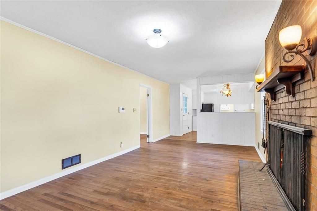 2338 Rockbridge Rd - Photo 6 of 33