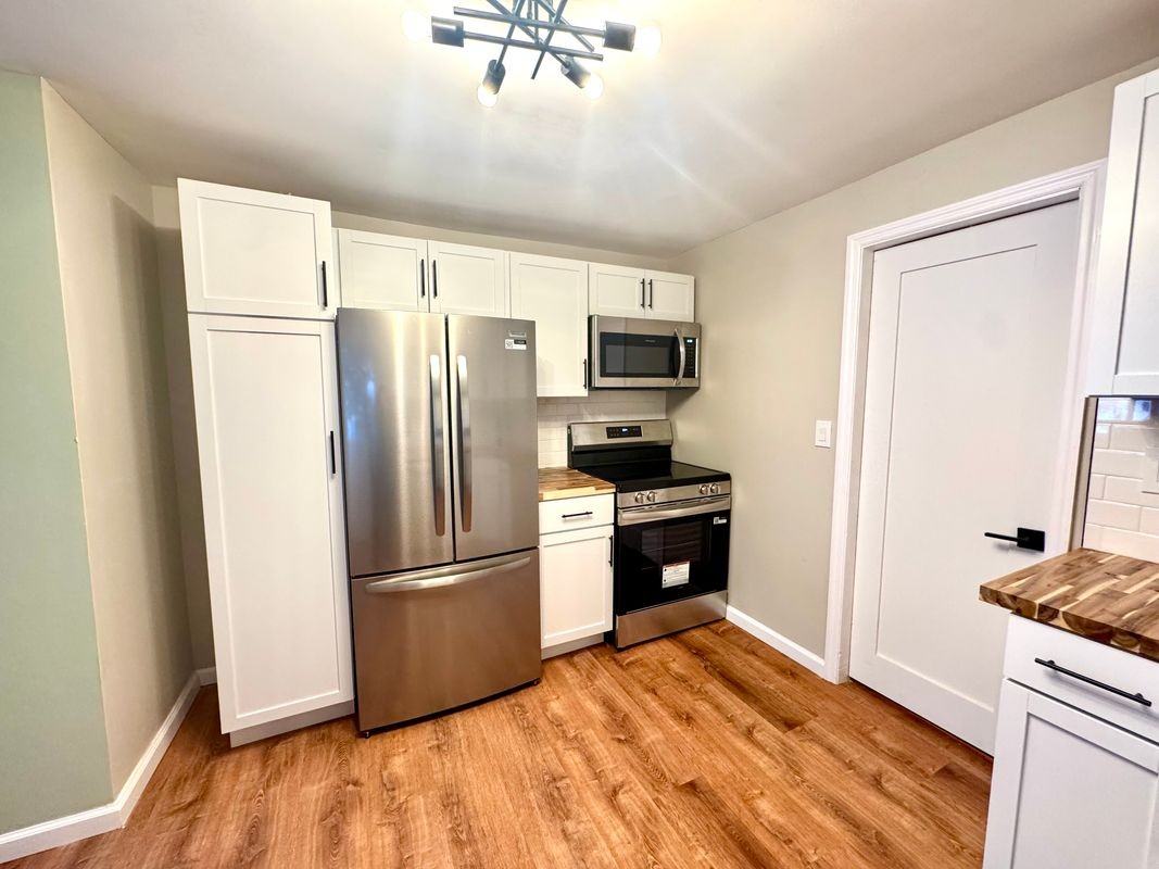 121 Main St - Photo 2 of 15