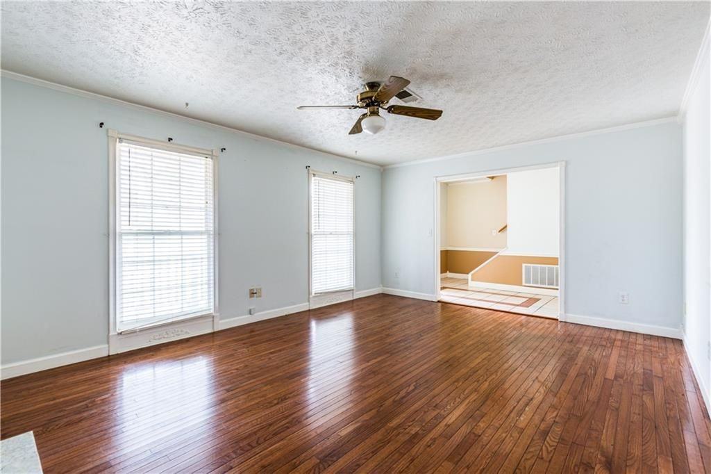 1330 Grayland Hills Trl - Photo 4 of 31