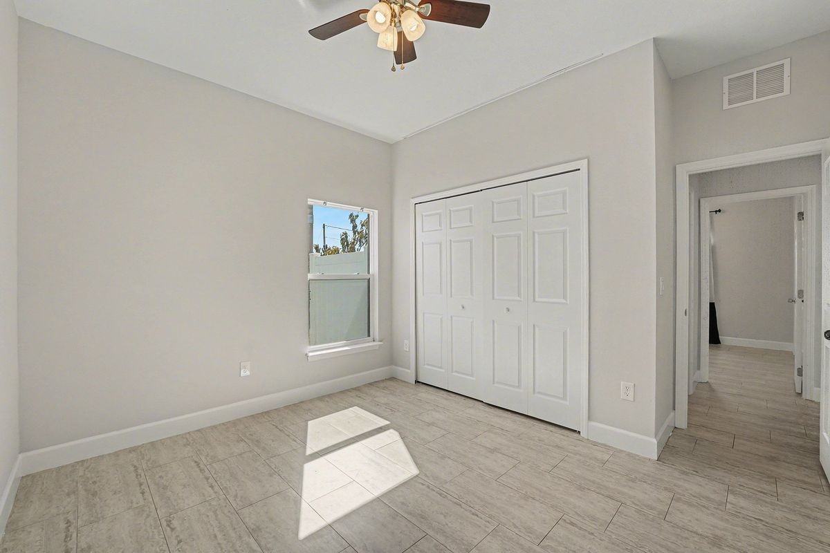 707 Leopard Ct - Photo 3 of 29