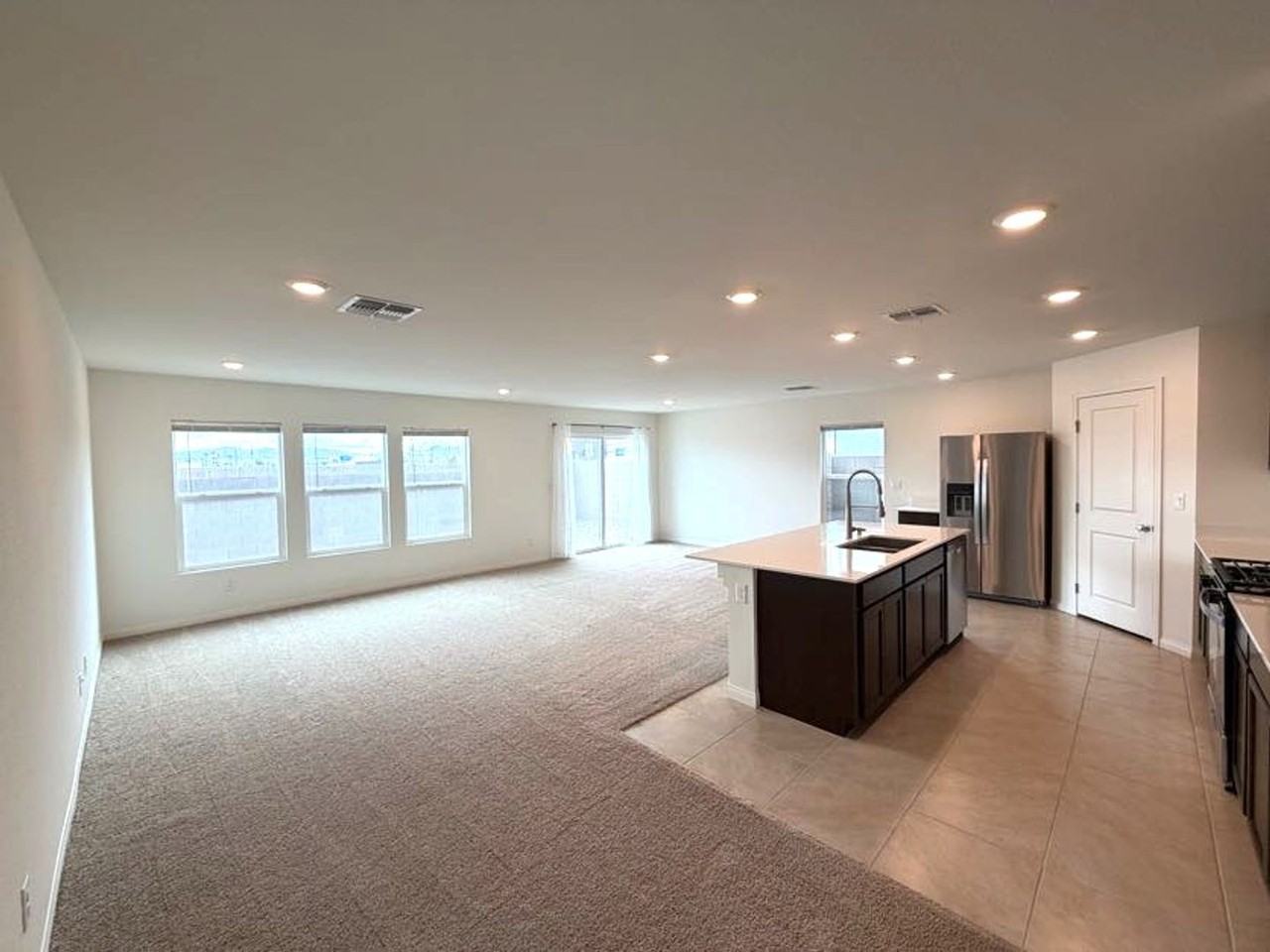 6929 Cottage Vista Ave - Photo 3 of 26