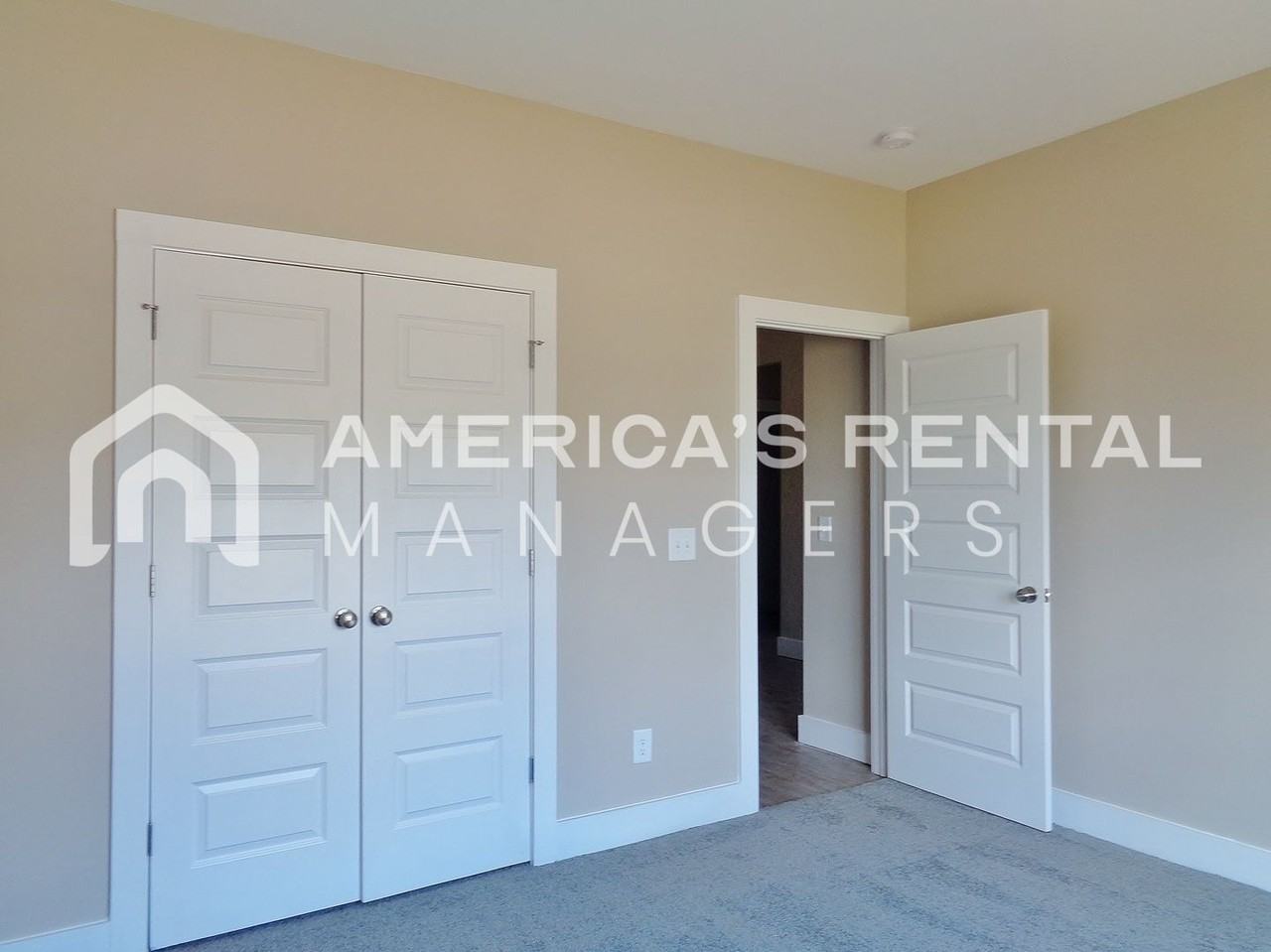 11648 Andrew Way - Photo 3 of 37