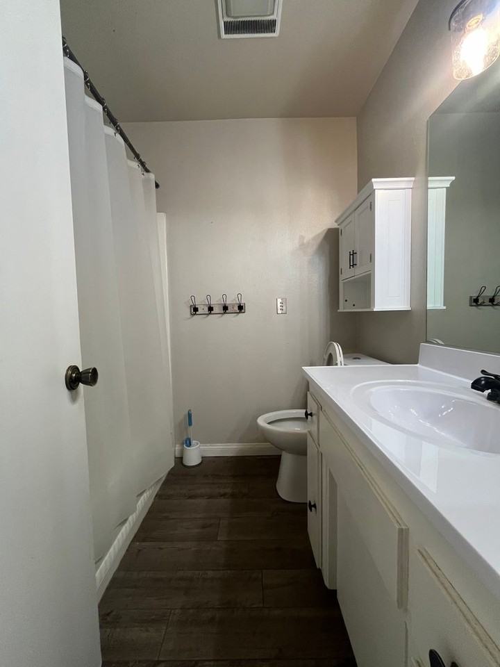 1008 Cypress Way - Photo 7 of 10