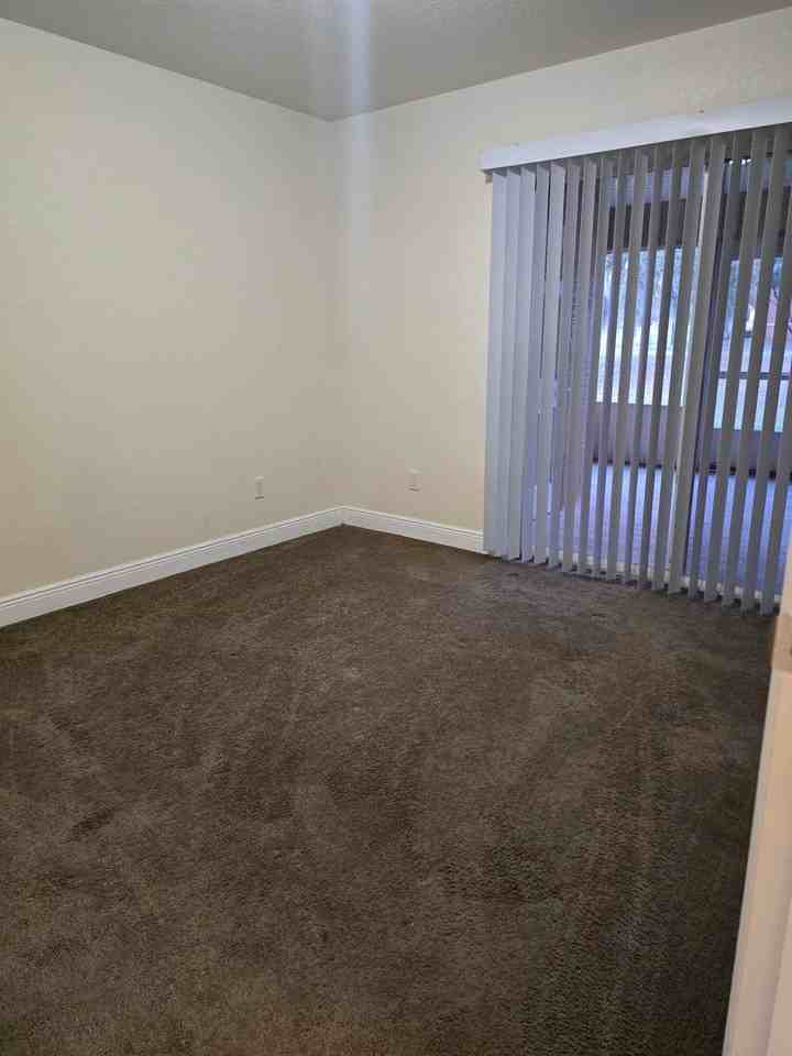 731 N Vermeer Way - Photo 5 of 13