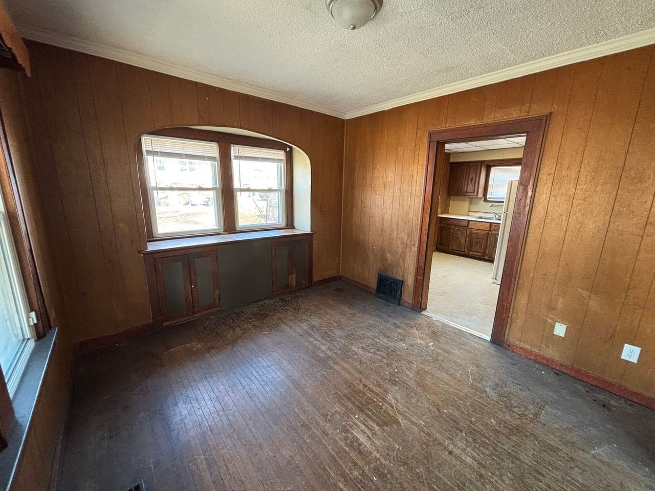 2922 D St - Photo 3 of 13