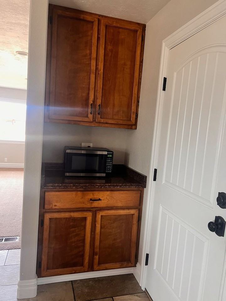 3782 W 625 N - Photo 6 of 43