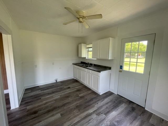 204 S King St #B - Photo 4 of 4