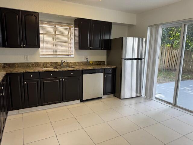 6008 Strawberry Fields Way - Photo 3 of 8