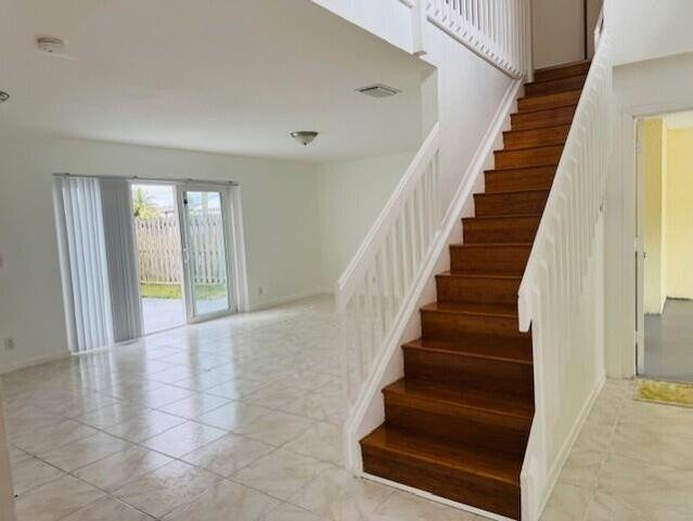 6008 Strawberry Fields Way - Photo 5 of 8