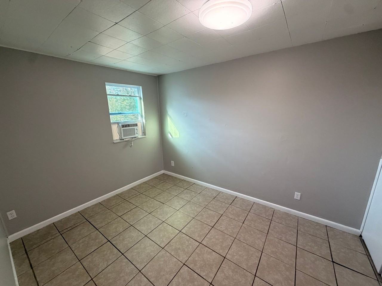 831 831 Rockhill Street - 831 Rockhill St - Photo 6 of 9