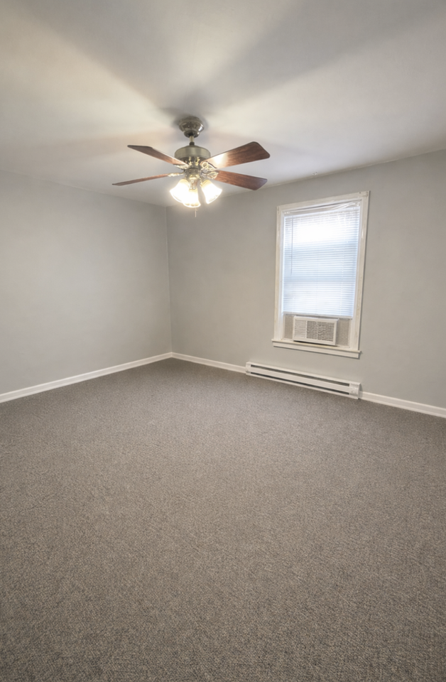 502 Main St - Photo 2 of 5