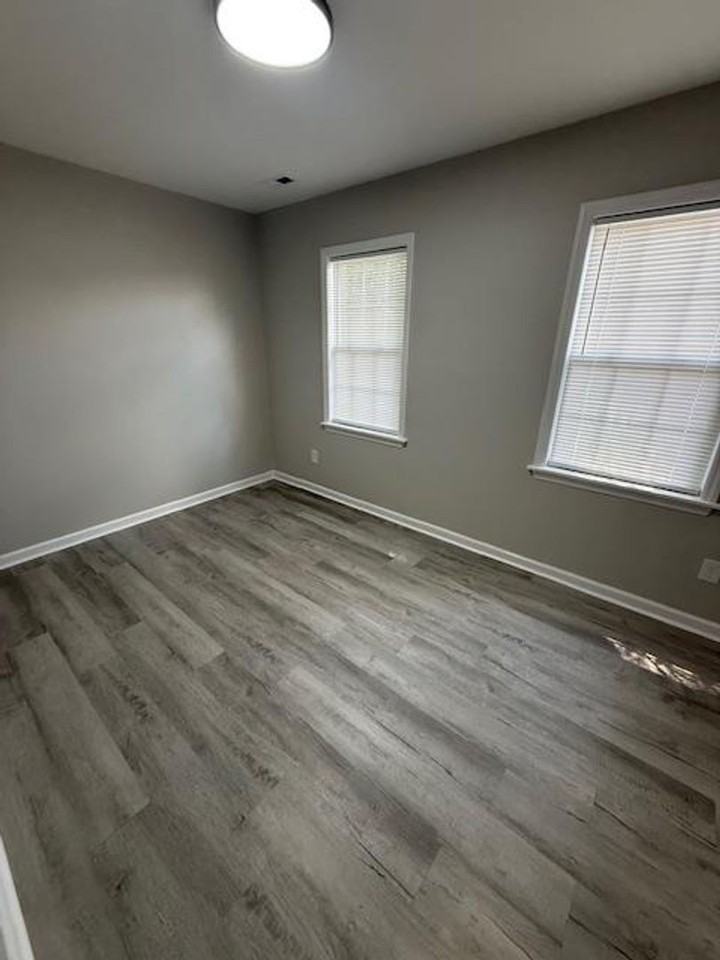 115 Farmer Rd #B - Photo 6 of 9