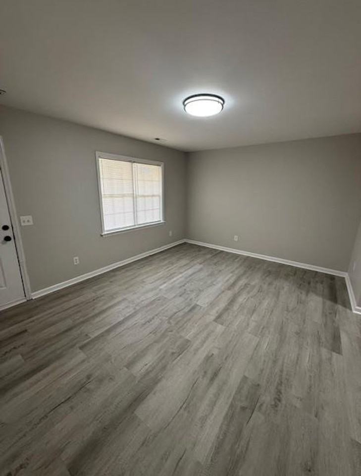 115 Farmer Rd #B - Photo 7 of 9