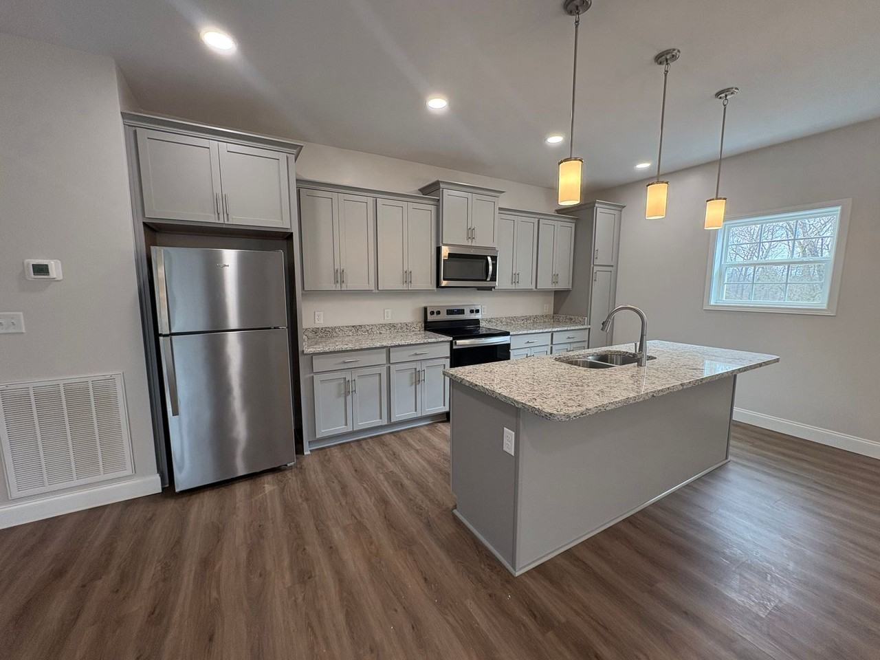 104 Ward Way - Photo 2 of 9