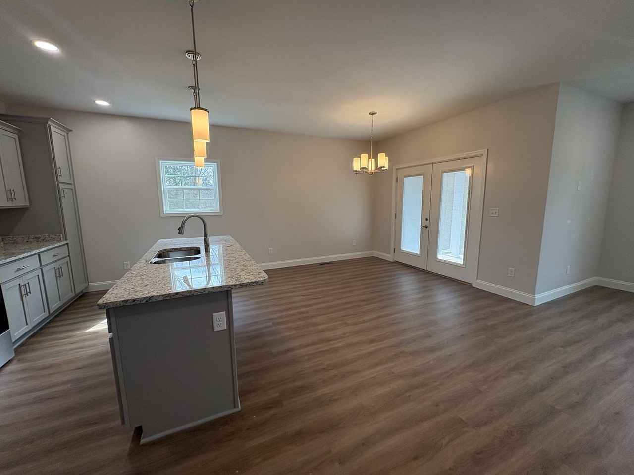 104 Ward Way - Photo 3 of 9