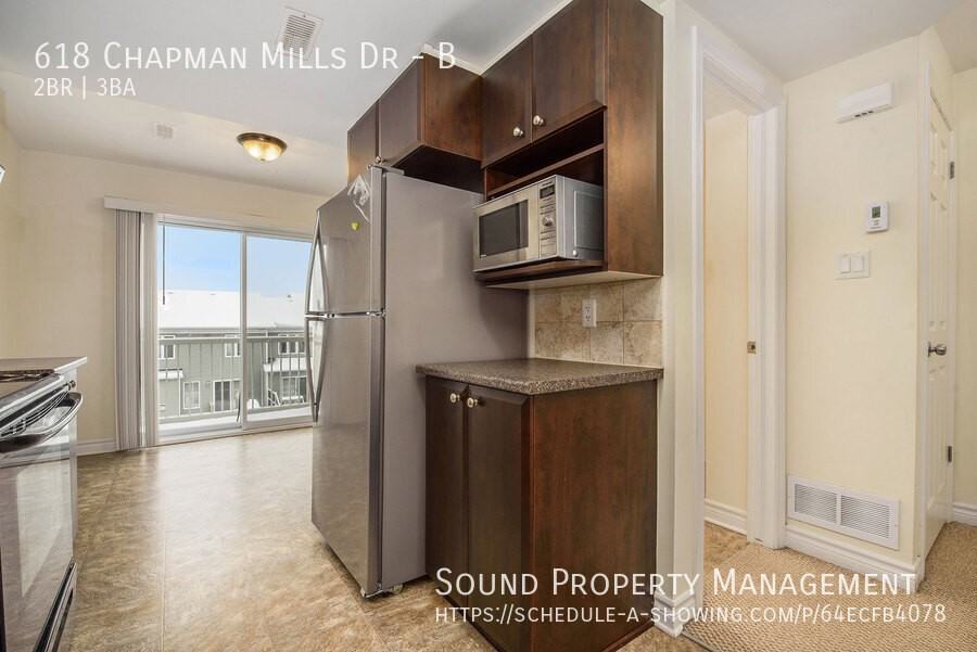 618 Chapman Mills Dr #B - Photo 4 of 32