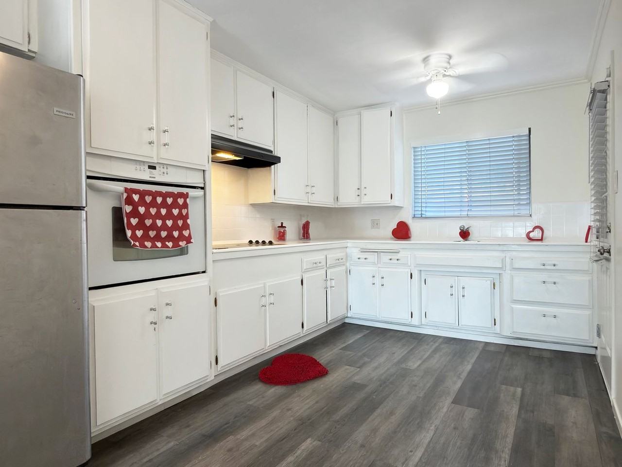 1139 E Ocean Blvd #301 - Photo 6 of 14