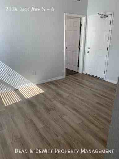 2334 3rd Ave S #4 - Photo 6 of 15