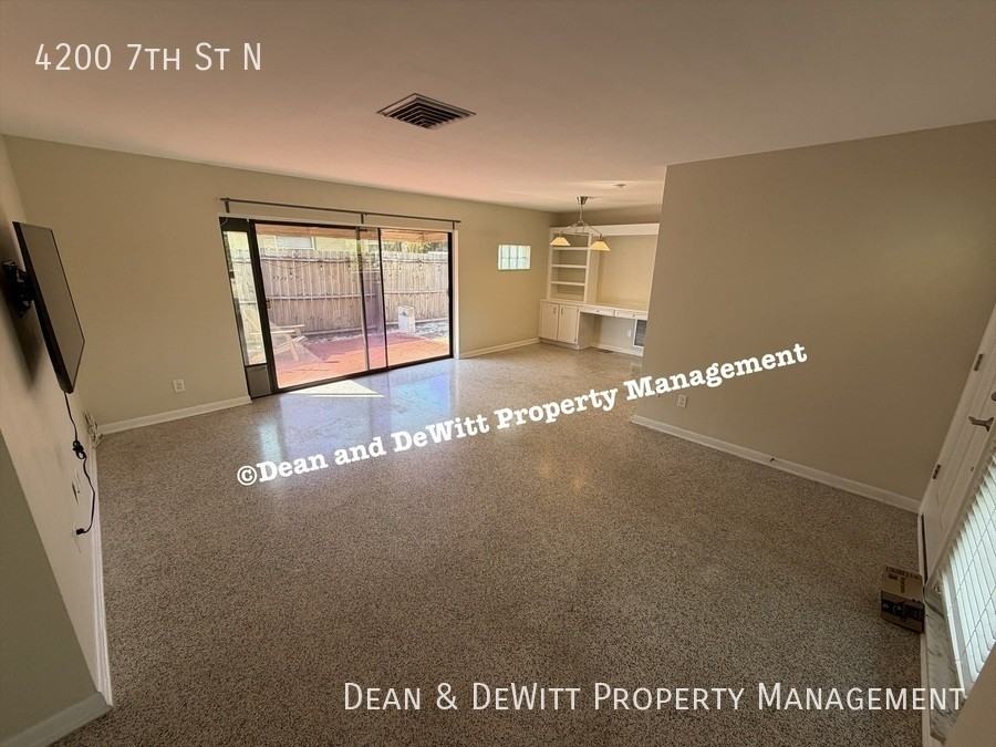 4200 7th St N - Photo 5 of 31