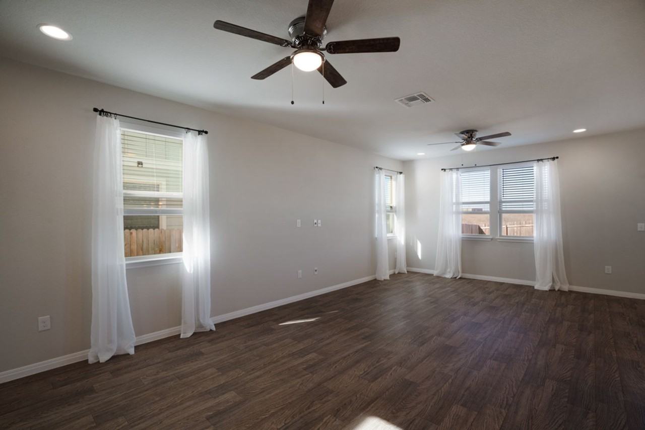 205 Guemal Rd - Photo 6 of 33