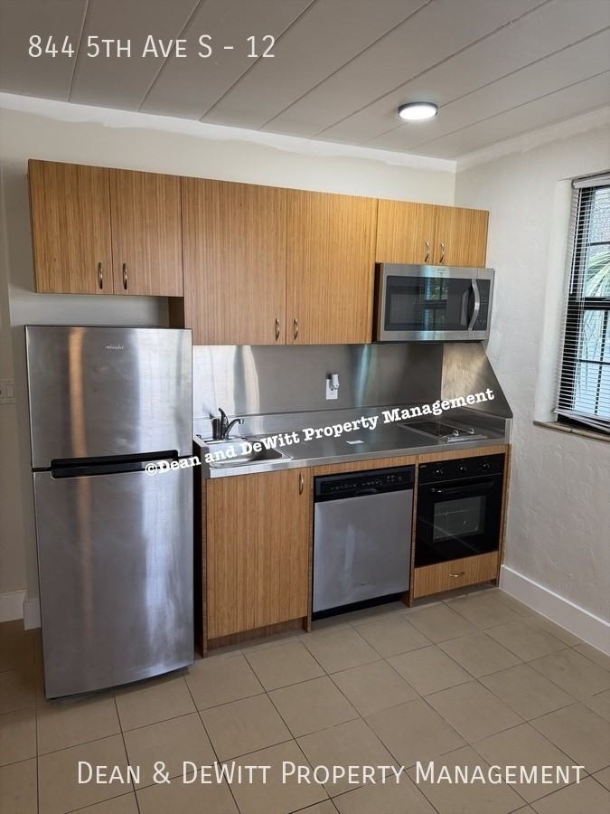 844 5th Ave S #12 - Photo 5 of 16