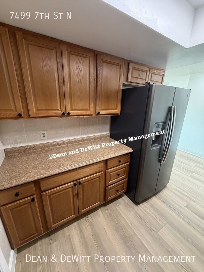 7499 7th St N - Photo 7 of 22