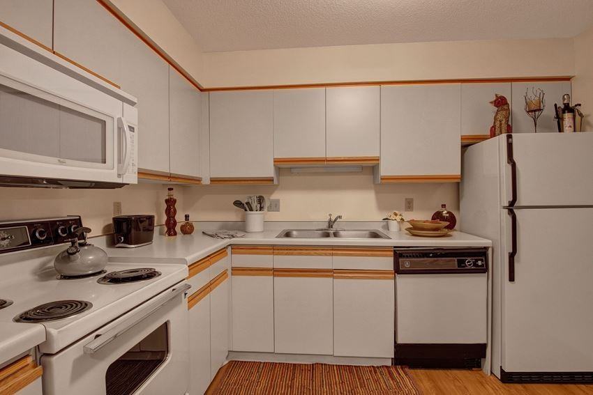 Golfview & Yankee Doodle Rd #4251 - Photo 2 of 10