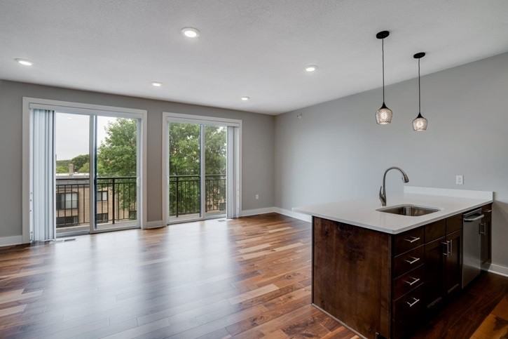 Girard & 28th St W #412 - Photo 4 of 18