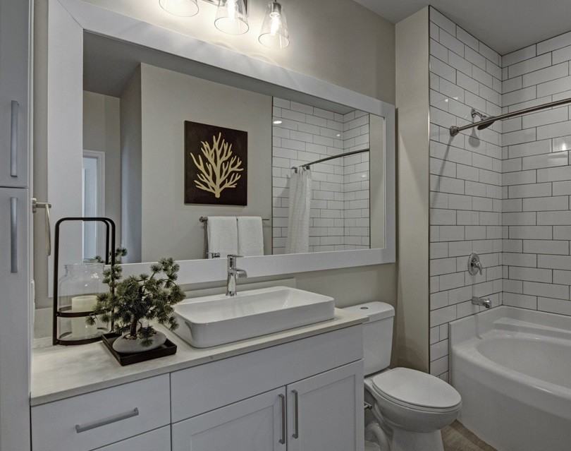 Lake & Irving Ave S #411 - Photo 5 of 9