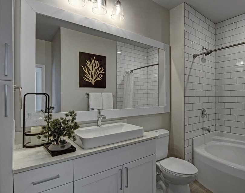 Lake & Irving Ave S #232 - Photo 6 of 9