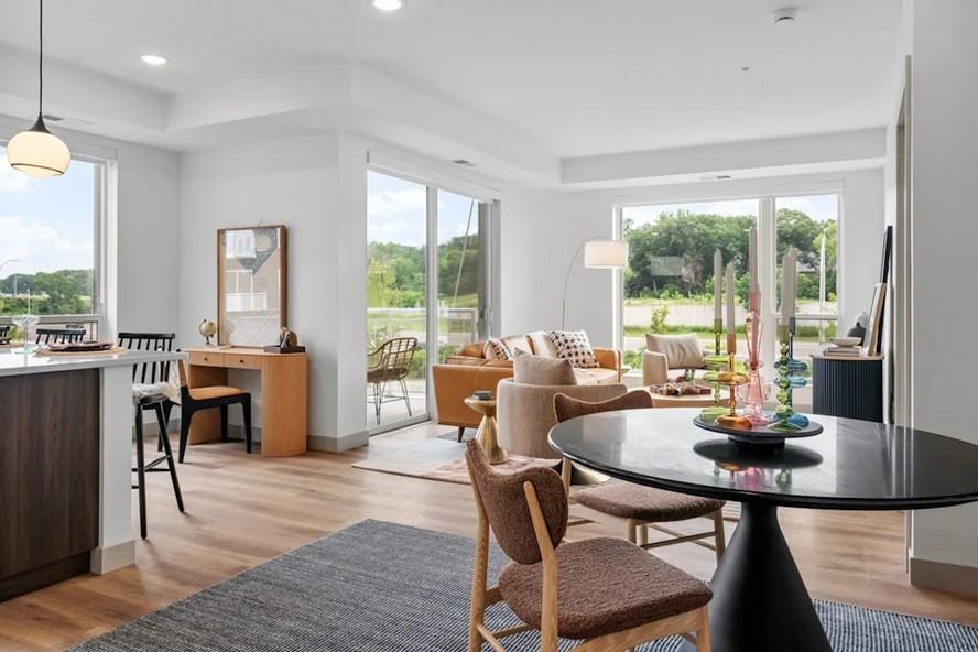 Wayzata & Hwy 169 #623 - Photo 7 of 23