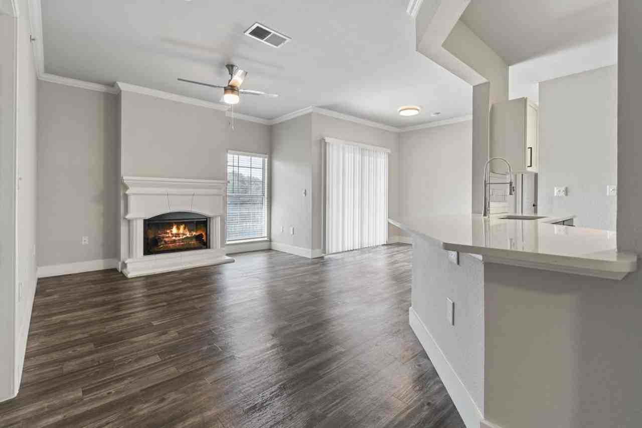 6301 W Parmer Ln #4-2 - Photo 3 of 19