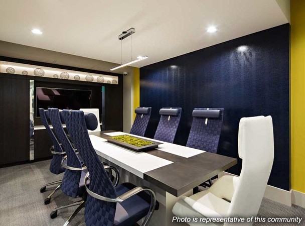 1801 E 51st St - Photo 4 of 12