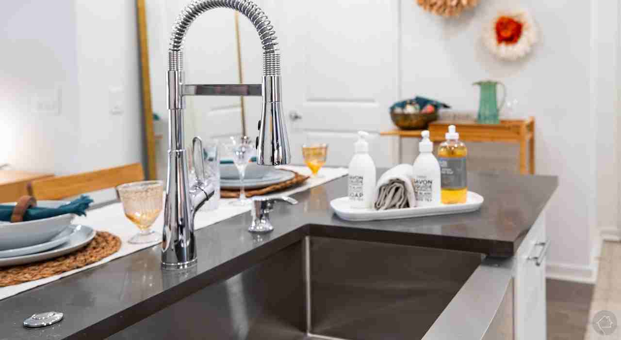 114 E Hutland Dr #2 - Photo 5 of 11