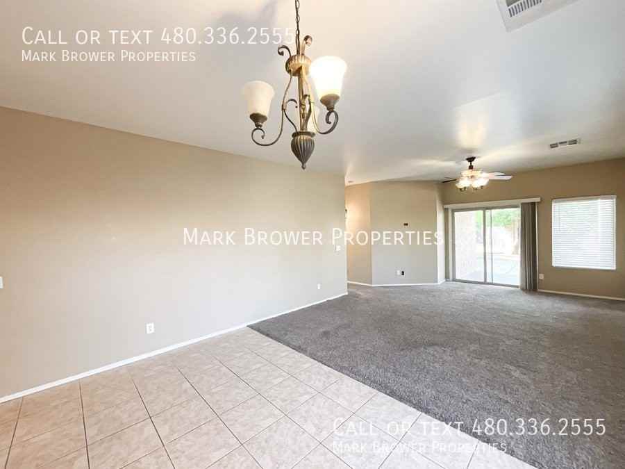 1204 E Blackfoot Daisy Dr - Photo 4 of 36