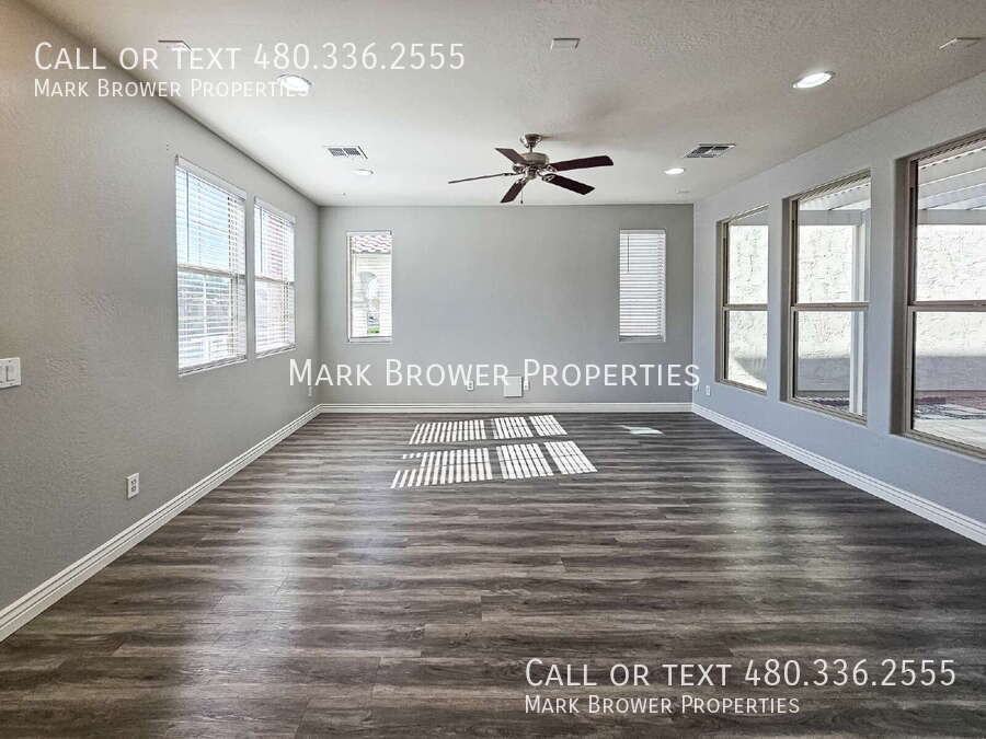 8964 W Northview Ave - Photo 5 of 47