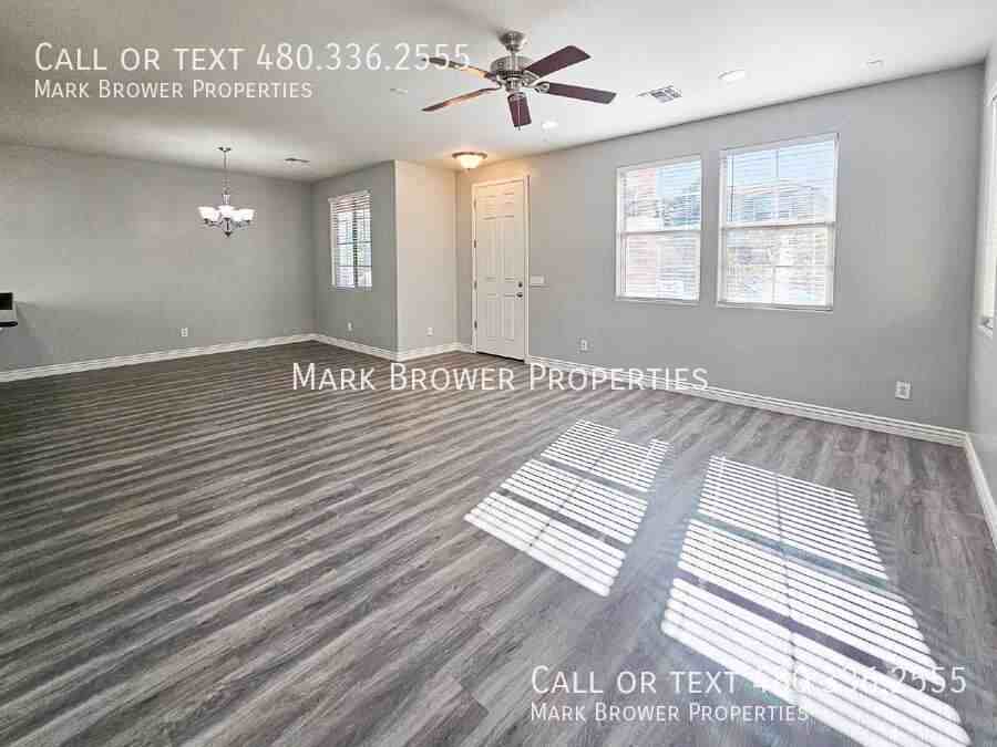 8964 W Northview Ave - Photo 7 of 47