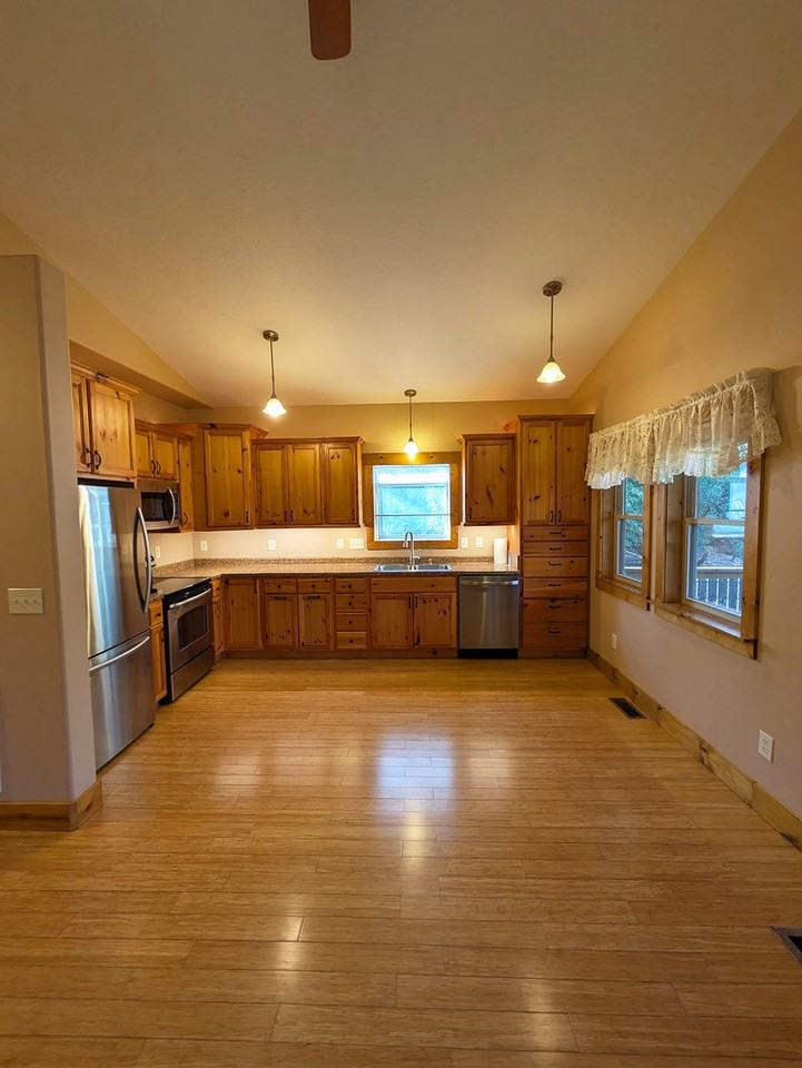 291 Leamon Dr - Photo 2 of 9