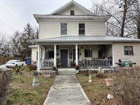 337 1st Ave W #3 - Photo 1 of 1