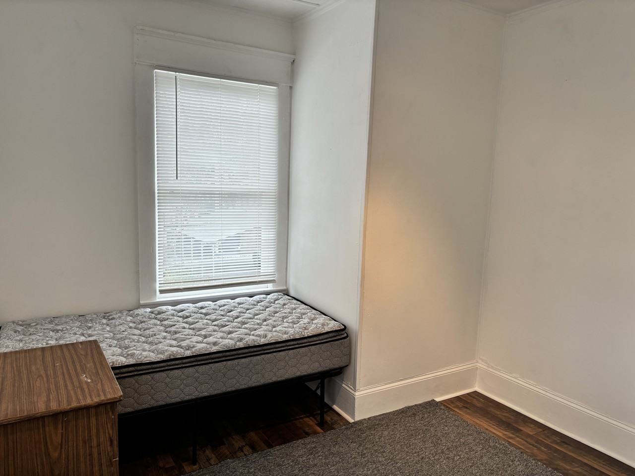 337 1st Ave W #3 - Photo 2 of 6