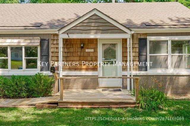 7517 Rainbow Dr - Photo 2 of 24