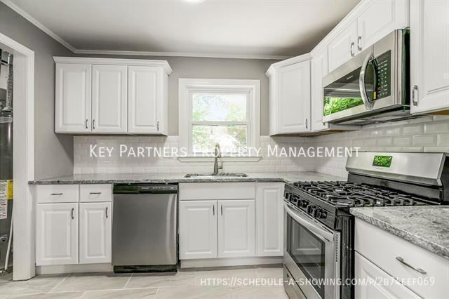 7517 Rainbow Dr - Photo 6 of 24