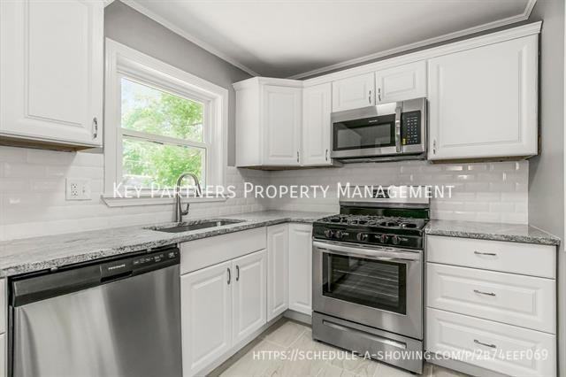 7517 Rainbow Dr - Photo 7 of 24